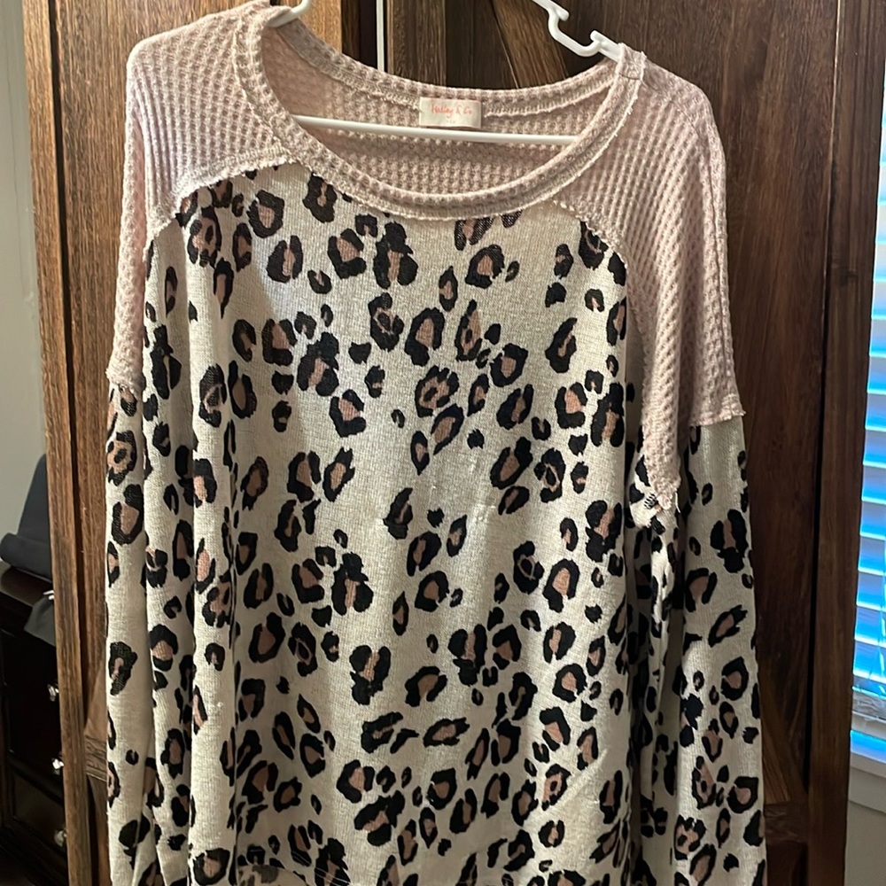 Leopard Light Weight Sweater